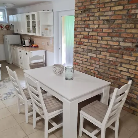 Varazslakos Tanya Apartment