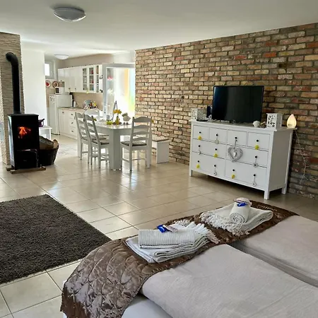 Varazslakos Tanya * Soltvadkert