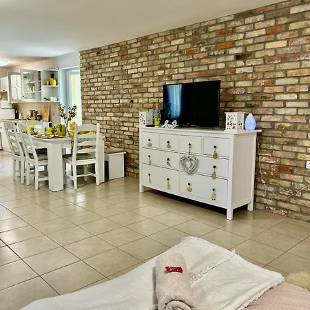 Apartment Varazslakos Tanya *