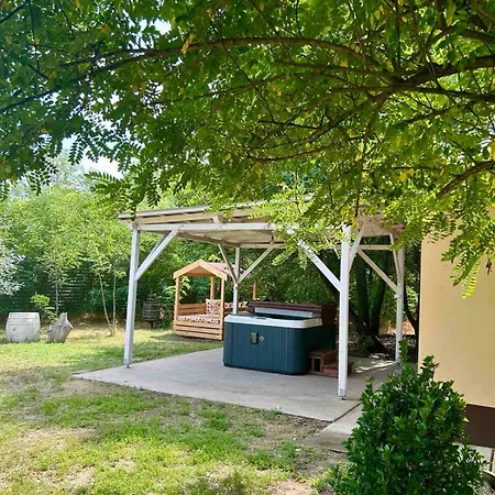 Varazslakos Tanya Apartment Soltvadkert