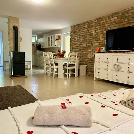Apartamento Varázslakos Tanya Soltvadkert