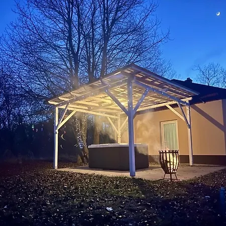 Διαμέρισμα Varazslakos Tanya