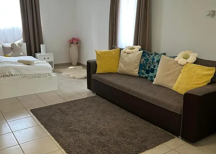 Varazslakos Tanya Appartement Soltvadkert