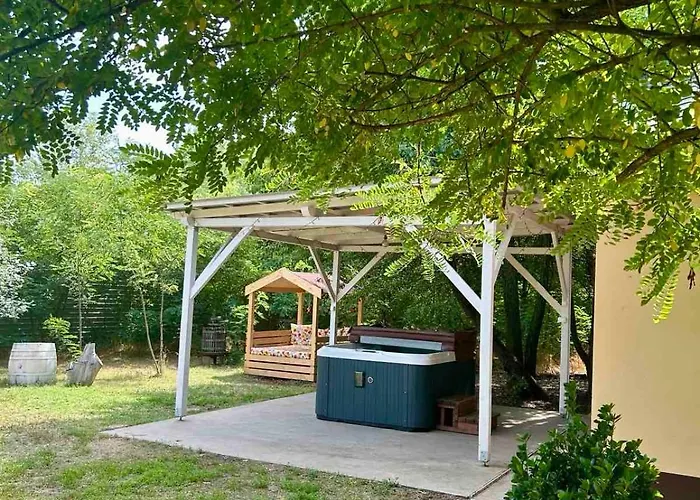 Varazslakos Tanya Appartement Soltvadkert